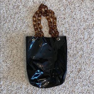 Lisa Says Gah Shoulder Bag.